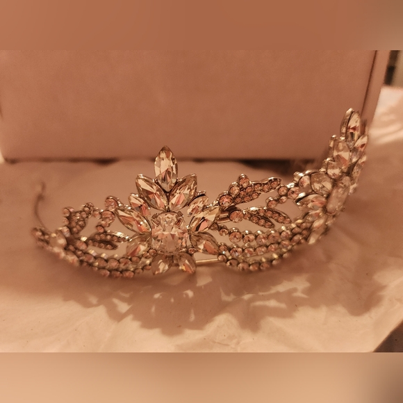 Cinderella inspired tiara - Picture 3 of 6